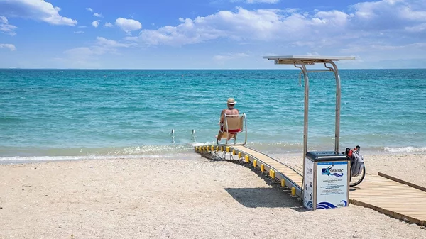 Η Πιερία ενισχύει την προσβασιμότητα στις παραλίες της