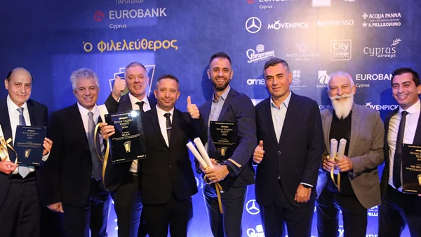 Αθηνόραμα Χρυσοί Σκούφοι Κύπρου 2022: Όλα όσα έγιναν στην τελετή απονομής που τίμησε τη γαστρονομική εξέλιξη της Μεγαλονήσου