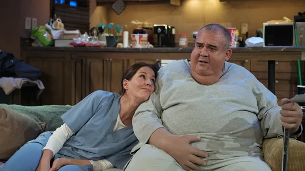 "Η φάλαινα": Δείτε φωτογραφίες του Πυγμαλίωνα Δαδακαρίδη με τον νέο θίασο