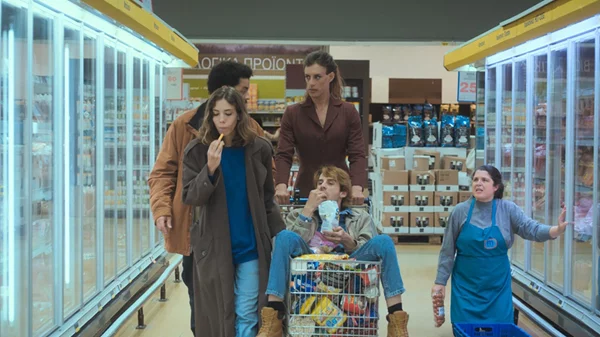 Η σκηνοθέτρια Κωνσταντίνα Κοτζαμάνη γράφει για το "Broadway"