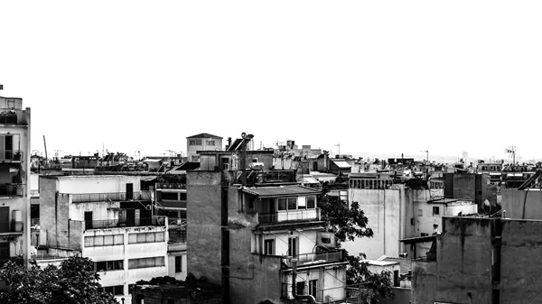 Καμία έκπληξη, η Αθήνα ανάμεσα στις χειρότερες πόλεις για νέες οικογένειες