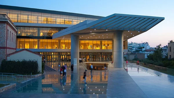 Ξεκινούν ξανά οι δωρεάν ξεναγήσεις του Δήμου Αθηναίων