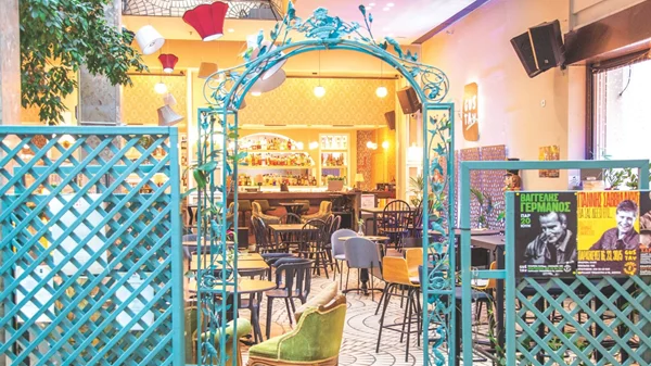 Στο πολύβουο κέντρο και στο Atrium, θα ανακαλύψεις μία ξεχωριστή στάση δροσιάς