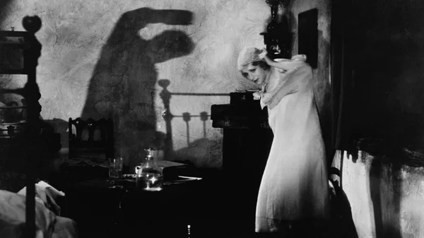 Ο πρώιμος Χίτσκοκ έφτασε στο Cinobo