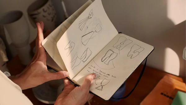 "MOTHERhood": Τι σημαίνει μητρότητα για σένα;