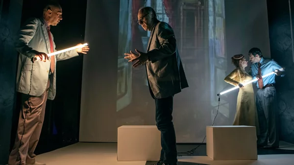 Ο "Δόκτωρ Γκλάς" επιστρέφει στο Θέατρο Φούρνος