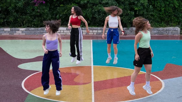 Έξι νέοι χορογράφοι συνομιλούν με την Ελευσίνα