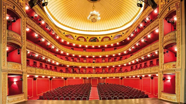 Το Δημοτικό Θέατρο Πειραιά παρουσιάζει το πρόγραμμά του για τη νέα σεζόν 2024-25