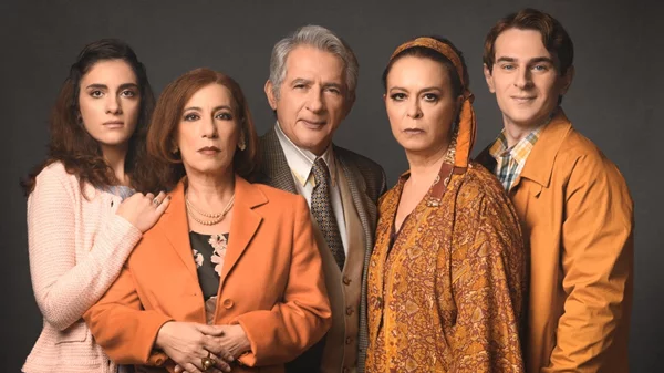 "Τρομεροί γονείς": Mια παράσταση για τις οικογενειακές σχέσεις την δύναμη του έρωτα και την ατομική ελευθερία