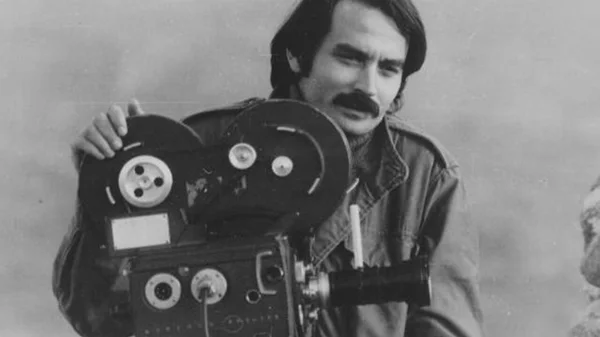 Αφιέρωμα στον σκηνοθέτη Λάκη Παπαστάθη από την Ταινιοθήκη