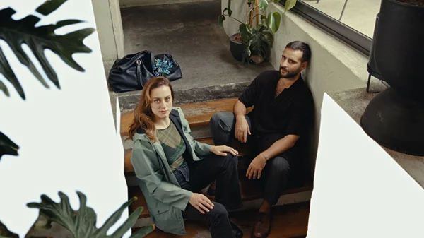 "Forget me Not": Πρώτες φωτογραφίες και trailer από το πρωτόπαικτο στην Ελλάδα βρετανικό έργο