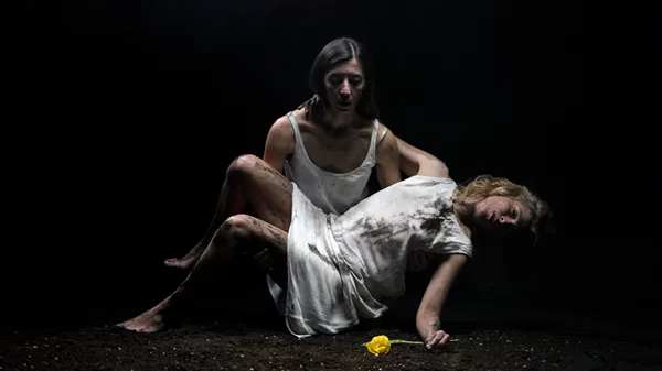 "Το σώμα της γυναίκας ως πεδίο μάχης": Το έργο του Ματέι Βίζνιεκ για πρώτη φορά στην Ελλάδα