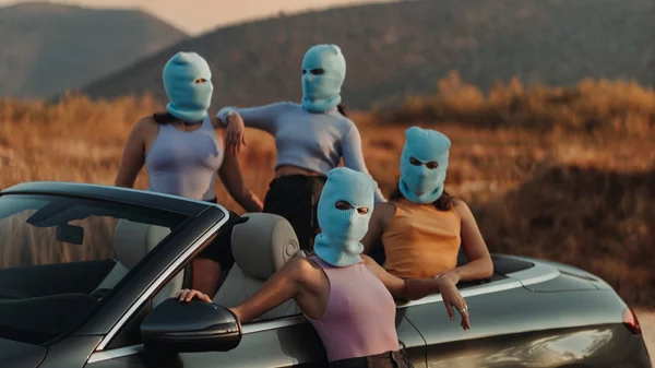 "Αυτές που δεν προλάβατε": Ένα έργο για τη γυναικεία ενδυνάμωση