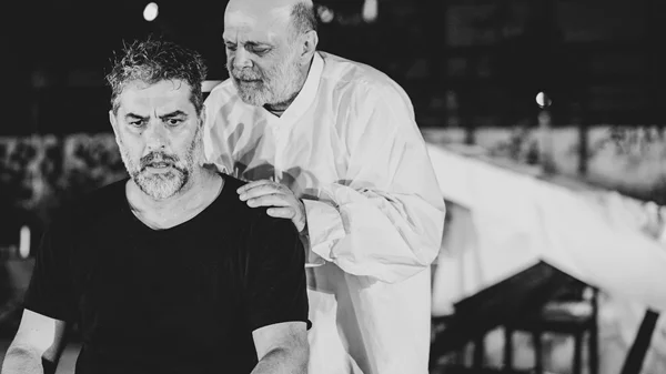 "Αντιγόνη": Backstage φωτογραφίες από την πολυαναμενόμενη περιοδεία