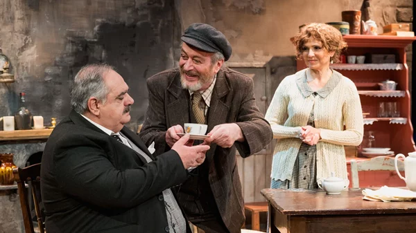 Ο Γρηγόρης Βαλτινός επιστρέφει με το "Da"