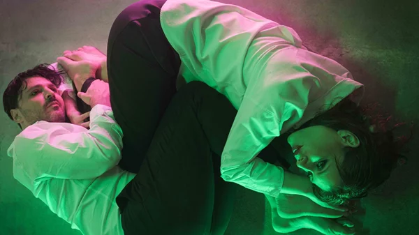 Αποκλειστικό: "Εραστή" του Πίντερ σκηνοθετεί ο Αλέξανδρος Κοέν