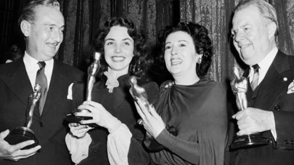 Μεγάλο αφιέρωμα στην Κατίνα Παξινού από την Ταινιοθήκη της Ελλάδος