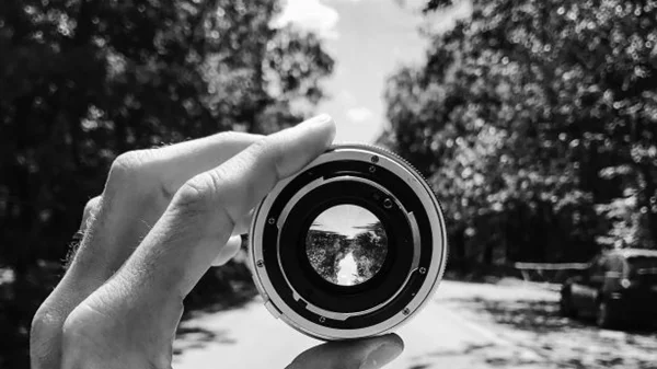 Φωτογραφία, όπερα, τέχνη και αυτοβελτίωση στις διαδικτυακές συναντήσεις για ενήλικες του Φεβρουαρίου από το Ίδρυμα Θεοχαράκη