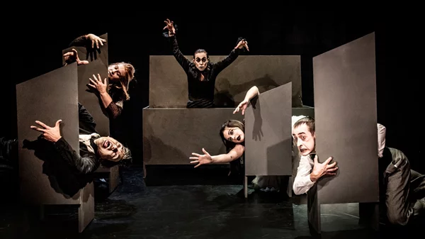 "Nomsferatu": Η νέα παράσταση του Johnny O έρχεται στον Φούρνο