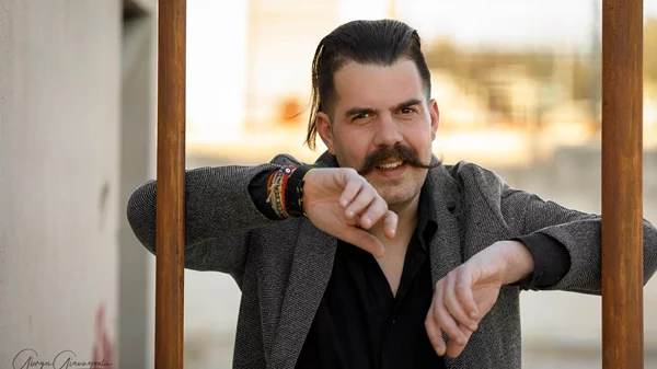 "Δον Κιχώτη" ετοιμάζει ο Ηλίας Καρελλάς για τη σεζόν 2024-25