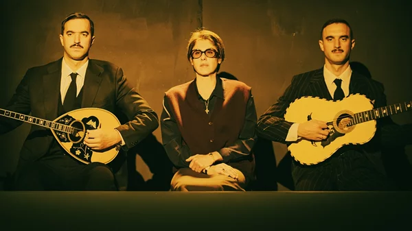 "Σωτηρία με λένε": Το σπουδαίο έργο της Σοφίας Αδαμίδου για την ιστορική φωνή της Ελλάδας, για λίγες ακόμη παραστάσεις στο "Μικρό Χορν"