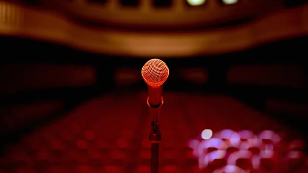 "Εμείς τη δημιουργούμε τη μοίρα μας": Η Ευτυχία Παπαγιαννοπούλου μάς καλεί να τολμήσουμε το πρώτο βήμα με πάθος