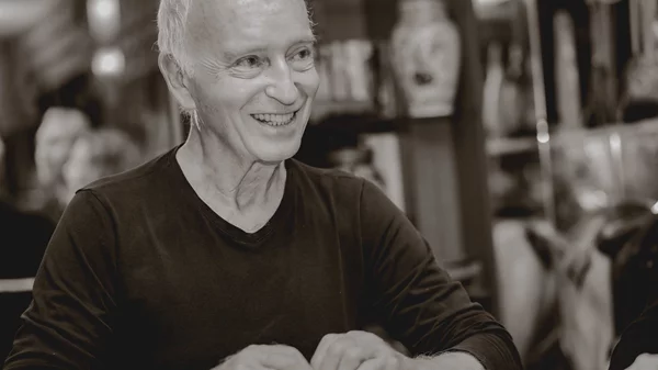 Ζαν Κασιές: "Στην Αθήνα φυσά ένας πνευματικός αέρας"