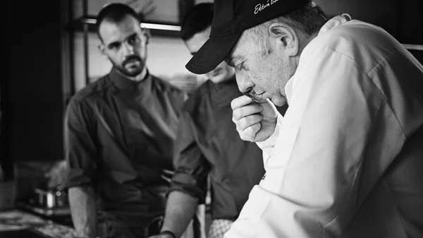 "Ora" για brunch στο "One&Only Aesthesis"