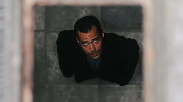 Μάρκος Γέττος: "Η 'Τελευταία απολογία του Νίκου Κοεμτζή' είναι ένα κείμενο που σε φέρνει αντιμέτωπο με τον εαυτό σου"