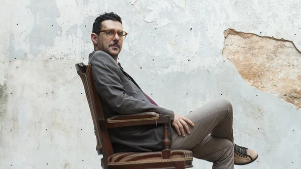 Γιώργος Σίμωνας: "Χωρίς να το ξέρουμε ζούμε σε ένα corporate περιβάλλον τώρα, ζούμε μέσα στην "Τούνδρα"