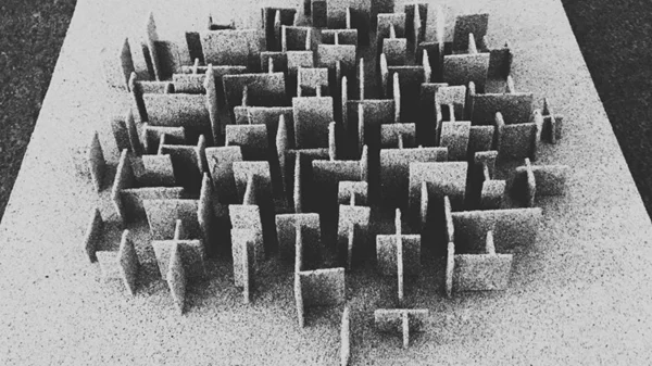 "CTRL+τ": Οι υπαρξιακοί συμβολισμοί του λαβύρινθου