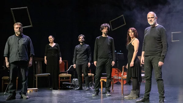 Οι Encardia παρουσιάζουν τη δική τους "Σονάτα του Σεληνόφωτος"