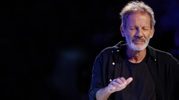 Ο Σταύρος Ξαρχάκος φέρνει το "Ρεμπέτικο" στο Rockwave