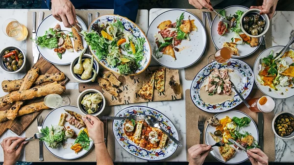 Η κυριακάτικη εξτραβαγκάντζα του 'Mercato' επιστρέφει