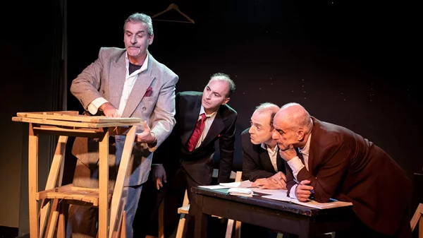 Οι "Δάφνες και πικροδάφνες" των Δημήτρη Κεχαΐδη και Ελένης Χαβιαρά στη σκηνή του θεάτρου Αλεξάνδρεια