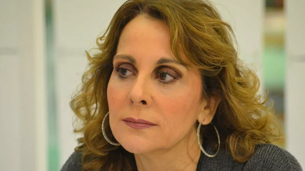 Μια ποιήτρια για την Παγκόσμια Ημέρα της Ποίησης