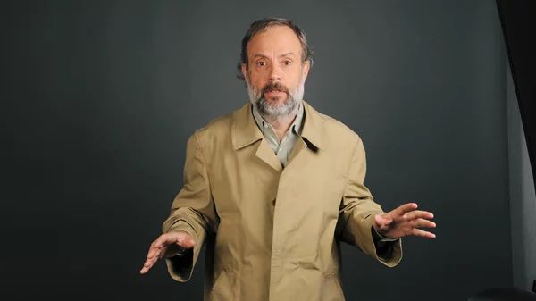 Η "Αναπαράσταση της δίκης του Σωκράτη" έρχεται στο θέατρο Βράχων