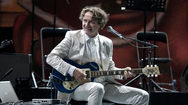 Ο Γκόραν Μπρέγκοβιτς σε μια επετειακή συναυλία στο Ηρώδειο