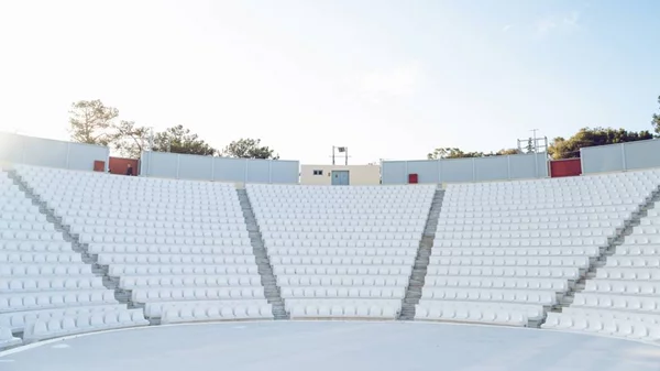 Ο Πειραιάς τιμά τον Νίκο Καββαδία με μια μουσική βραδιά