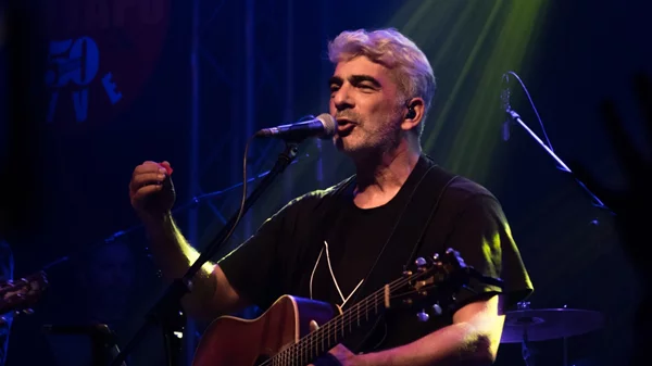 Ο Δημήτρης Μυστακίδης επιστρέφει στο "Κύτταρο"