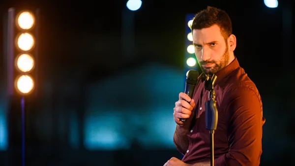 Ο Ανδρέας Πασπάτης αποκαλύπτει τον μεγαλύτερο εχθρό της κωμωδίας (δεν είναι αυτός που νομίζετε)