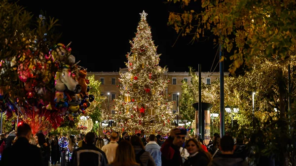 Λαμπερά Χριστούγεννα με γιορτινή ατμόσφαιρα σε όλη την Αθήνα!