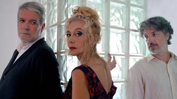 Σε ποια παράσταση θα δούμε τους Δήμητρα Χατούπη και Φίλιππο Σοφιανό;