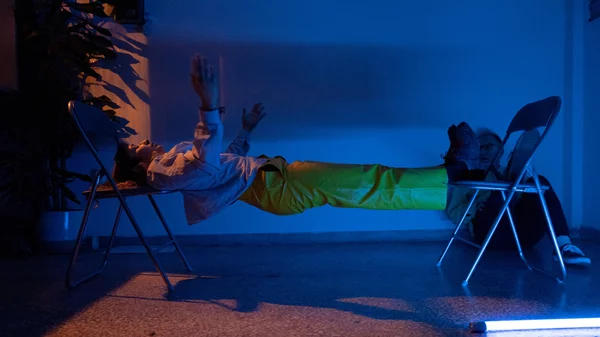 miss dialectic: Το πρότζεκτ "Μεταμορφώσεις" στοχάζεται το "ζήσαν αυτοί καλά κι εμείς καλύτερα"