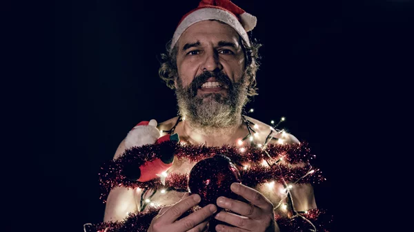 "Ήρθαν τα Χριστούγεννα και η Πρωτοχρονιά! (δυστυχώς)": Αυτό δεν είναι άλλο ένα έργο για τη μαγεία των γιορτών