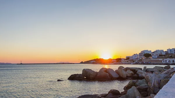 Ποιά νησιά πρωταγωνιστούν σε τζίρο από καταλύματα και εστίαση τον Μάιο σύμφωνα με την ΕΛΣΤΑΤ