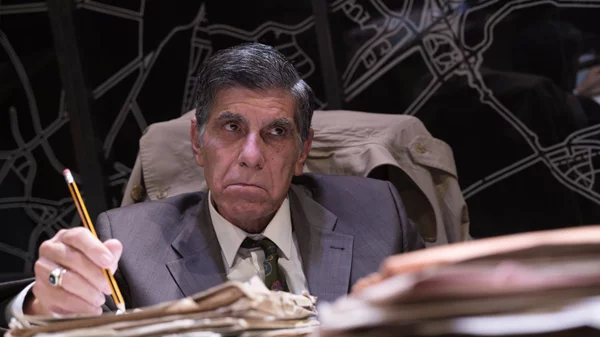 Γιάννης Μπέζος: "Η γενιά μου πέρασε ωραία, έφαγε, ξόδεψε, ερωτεύτηκε, ευτύχησε και στο τέλος τα έκανε ρόιδο"