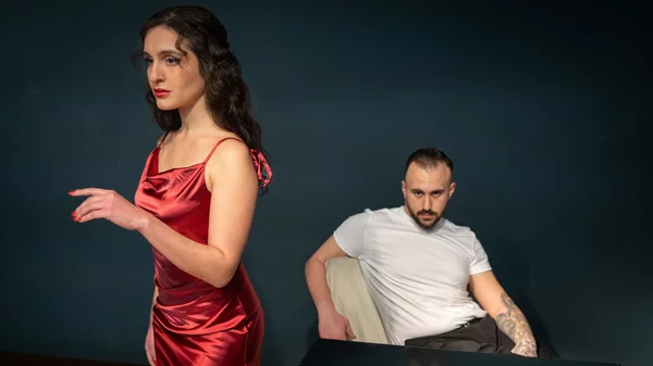 "Οι αρουραίοι": Το δράμα-καθρέφτης της κοινωνίας του Βερολίνου έρχεται στο Vault