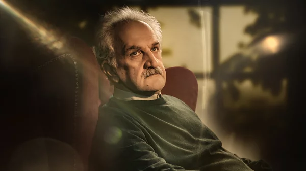 Σε ποιο έργο σκηνοθετεί η Άννα Μαρία Παπαχαραλάμπους τον Δημήτρη Καταλειφό;