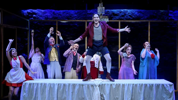 9 χρόνια Θέατρο Σταθμός: 16 παραστάσεις με το ελληνικό έργο στο επίκεντρο